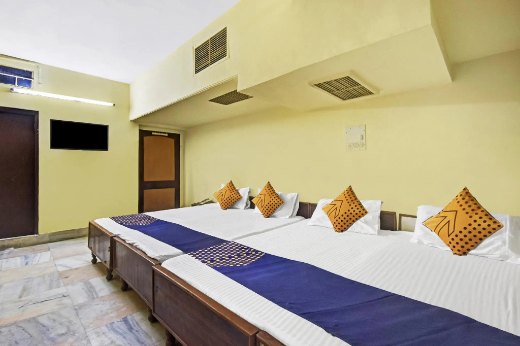 SPOT ON 62734 Hotel Sarfaraz Palace
