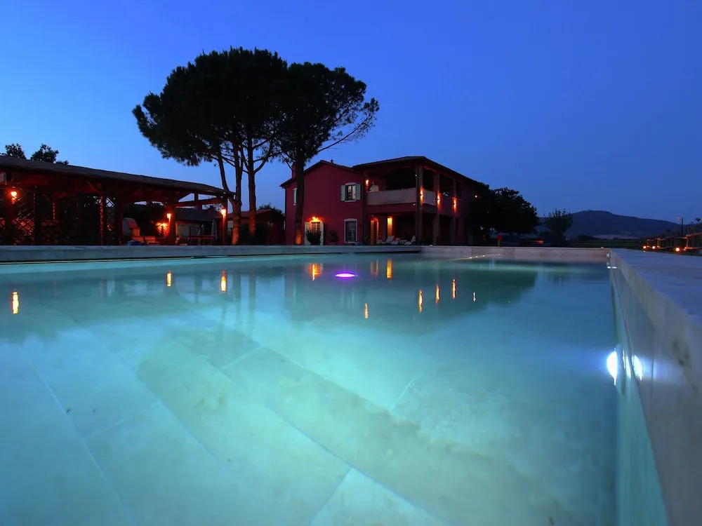 Cozy Holiday Villa in Grosseto With Swimming Pool