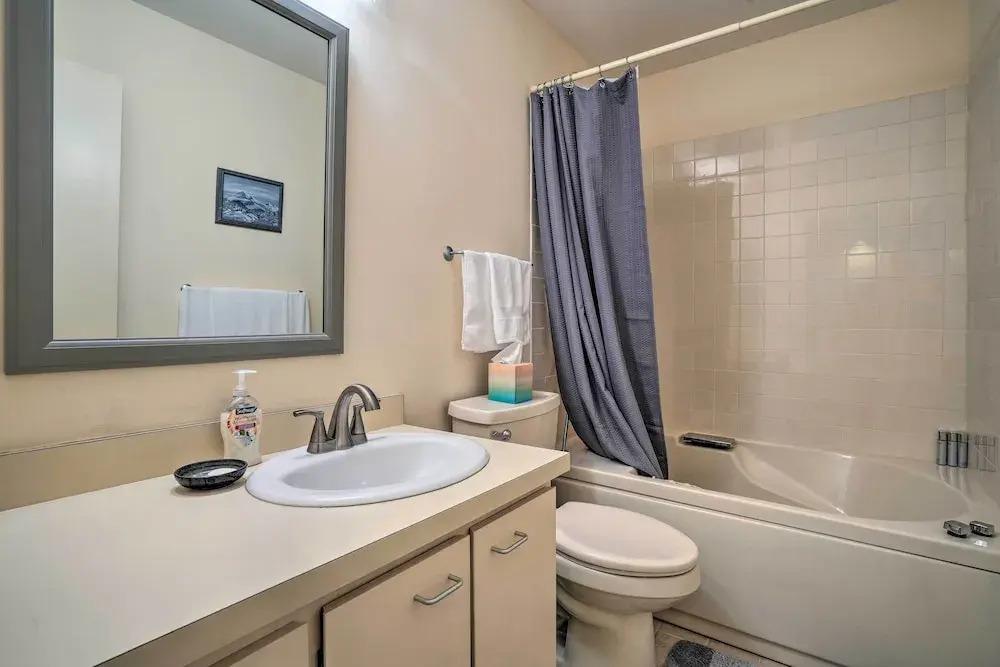 Cozy Anchorage Retreat - Near Hiking & Dtwn!