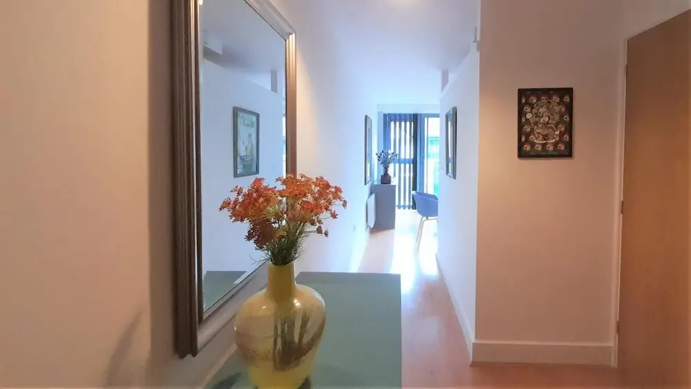 Contemporary 1 Bedroom Apartment - Mailbox