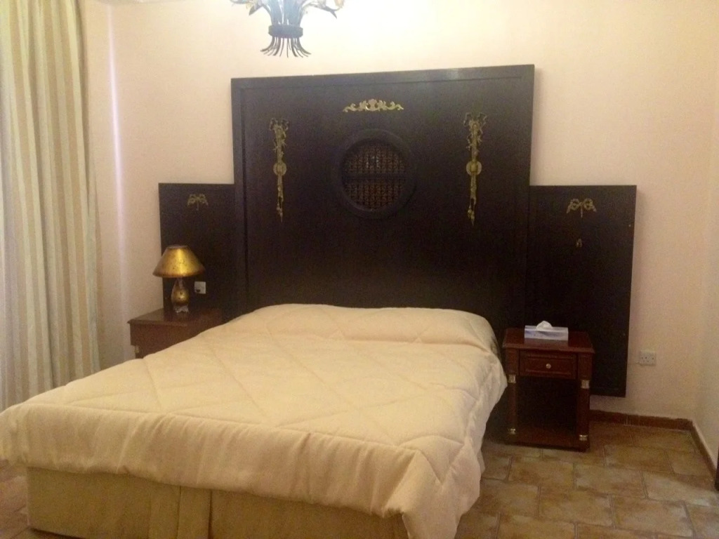 Acacia Hotel & Suites