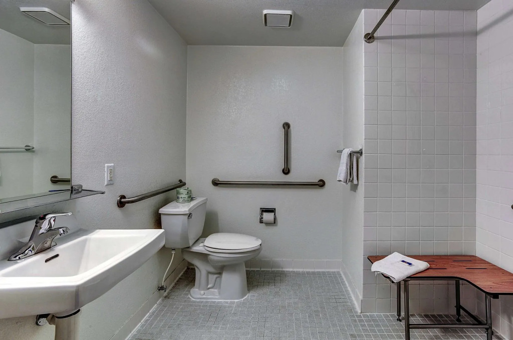 Motel 6 Coos Bay #1244