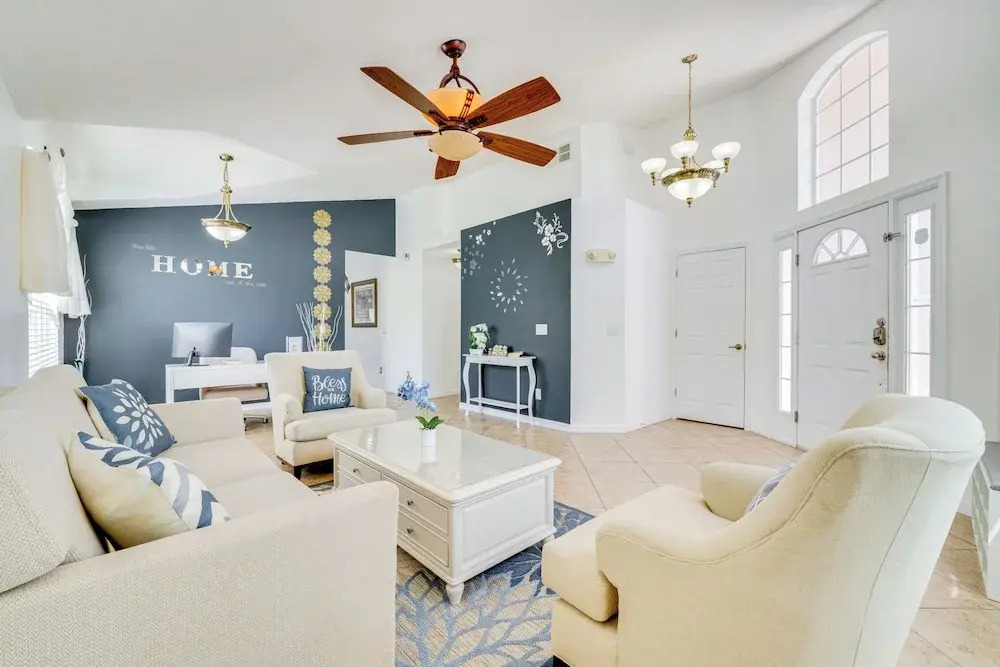 12 Mi to Disney: Family Home w/ Lanai in Davenport