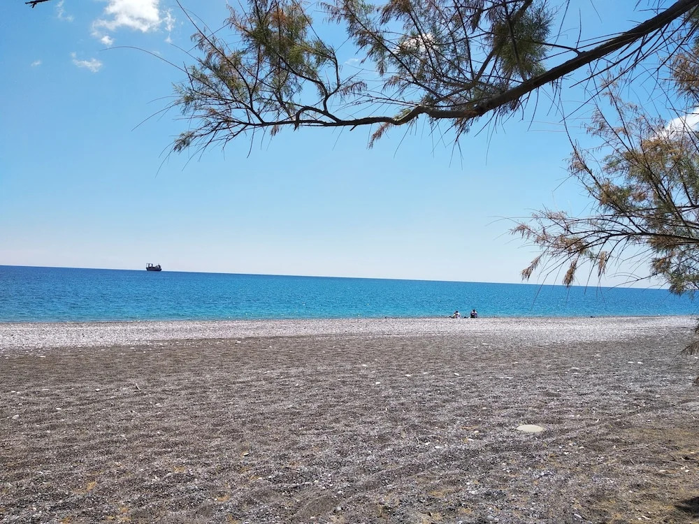 RITA MARE seafront villas heated Pools