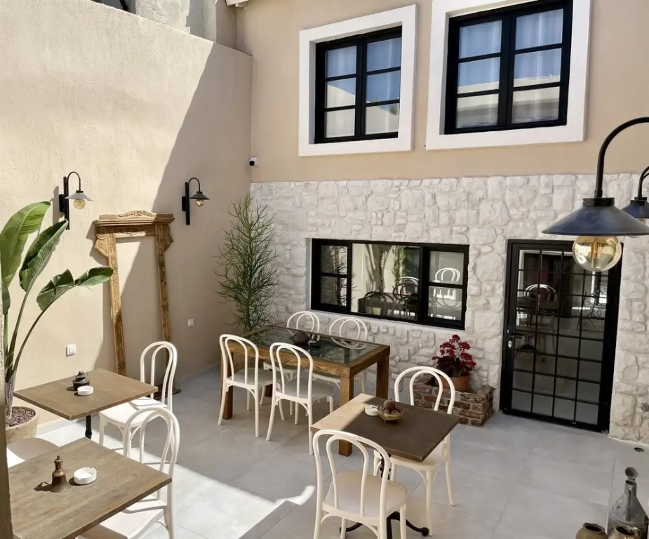 1870 Tas Konak Otel Sanat Sokagi