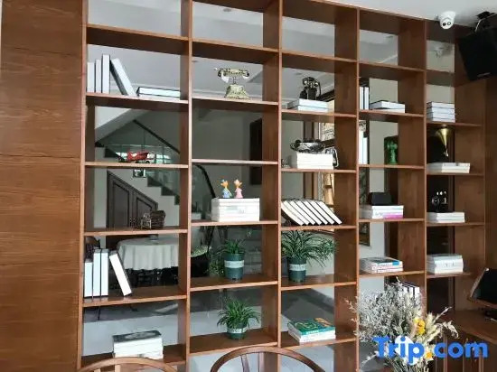 Shi Guang  Villa