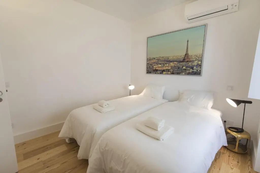 Lovelystay - Chic, Citrus Home - Private Garden And Parking