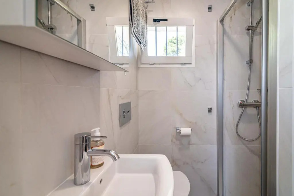 N&A Bellasombra 2BDR Recently Renovated Apt