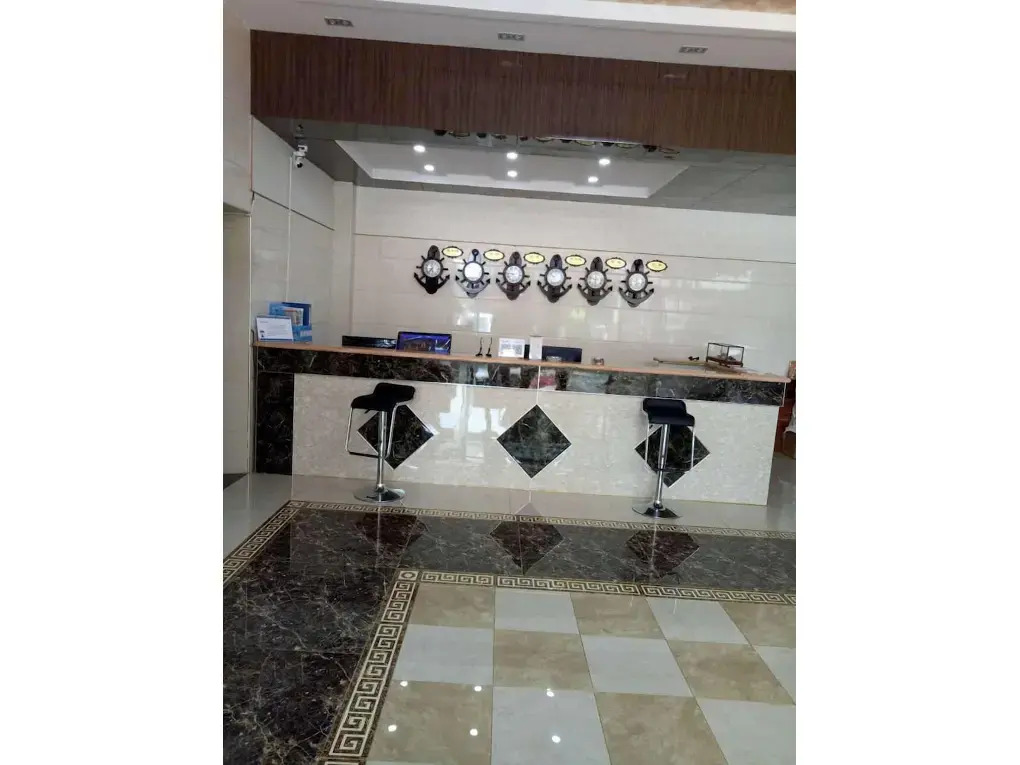 Huayun Business Hotel