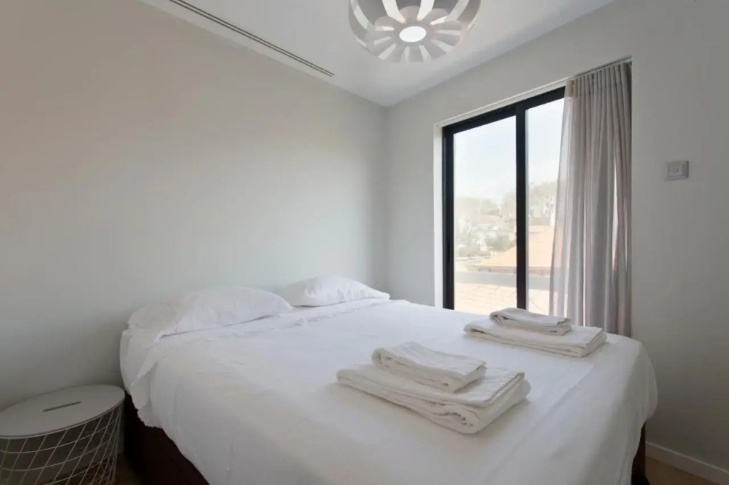 Ocean Scene 2 bed Apt