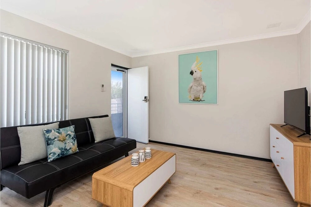 Executive 1BR Suite - Close to Foreshore & Cbd
