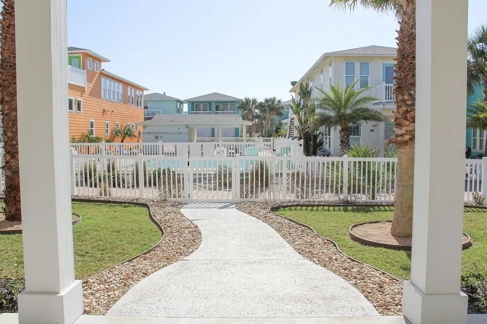 Sandy Craic (Good time) - 4 Br home by RedAwning