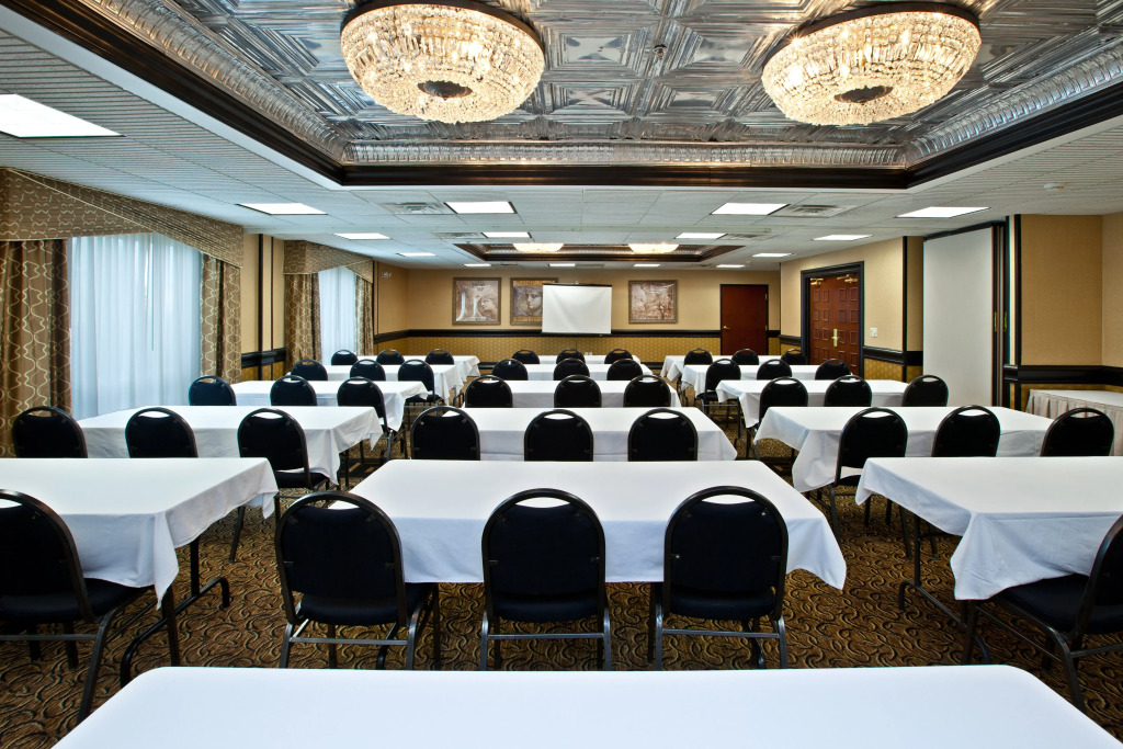 Holiday Inn Express Hotel & Suites Greenwood by IHG