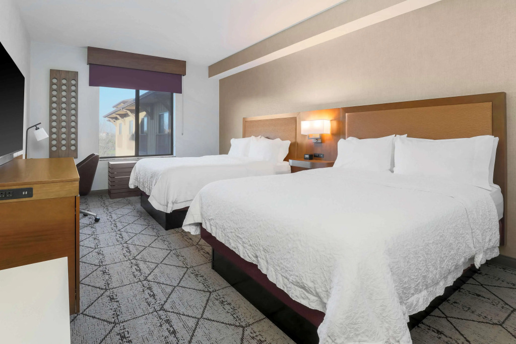 Hampton Inn & Suites Windsor-Sonoma Wine Country