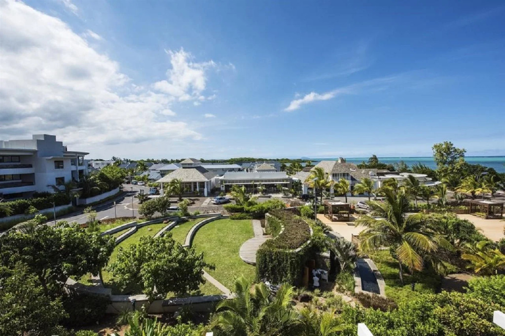 Azuri Resort by Life in blue