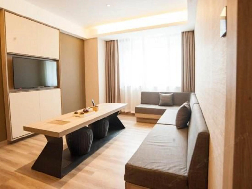 Atour Hotel Dalian Zhongshan Square