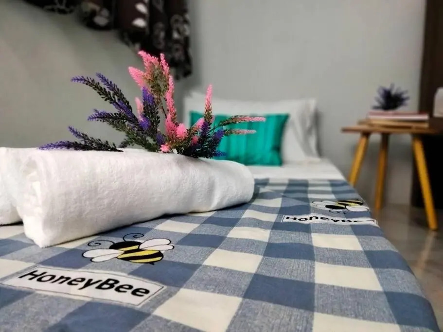 Homey 9pax 3BR MRT Cheras Tmn Suntex I HomeBrickz