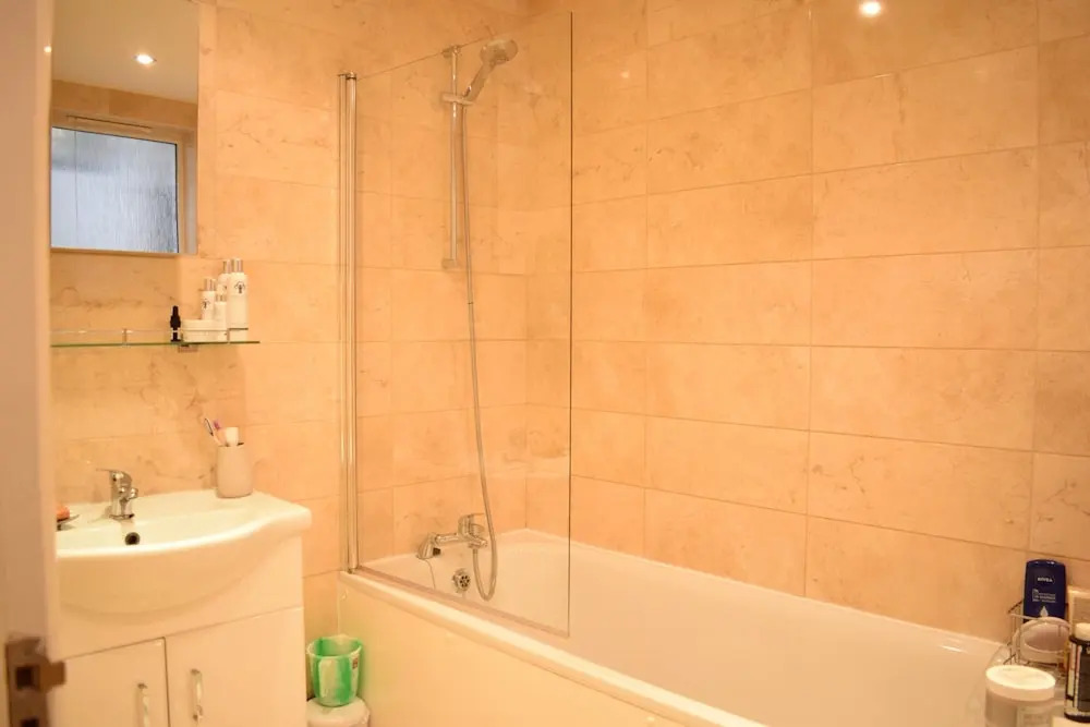 1 Bedroom Apartment With Garden in Dalston