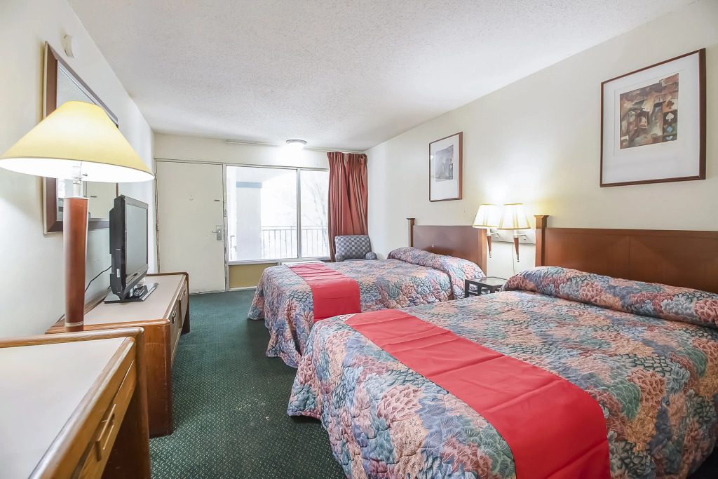 Hotel O Daylight Inn Elkhart I-90, IN