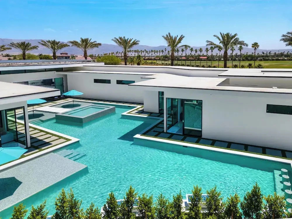 The Bravo Villas by AvantStay