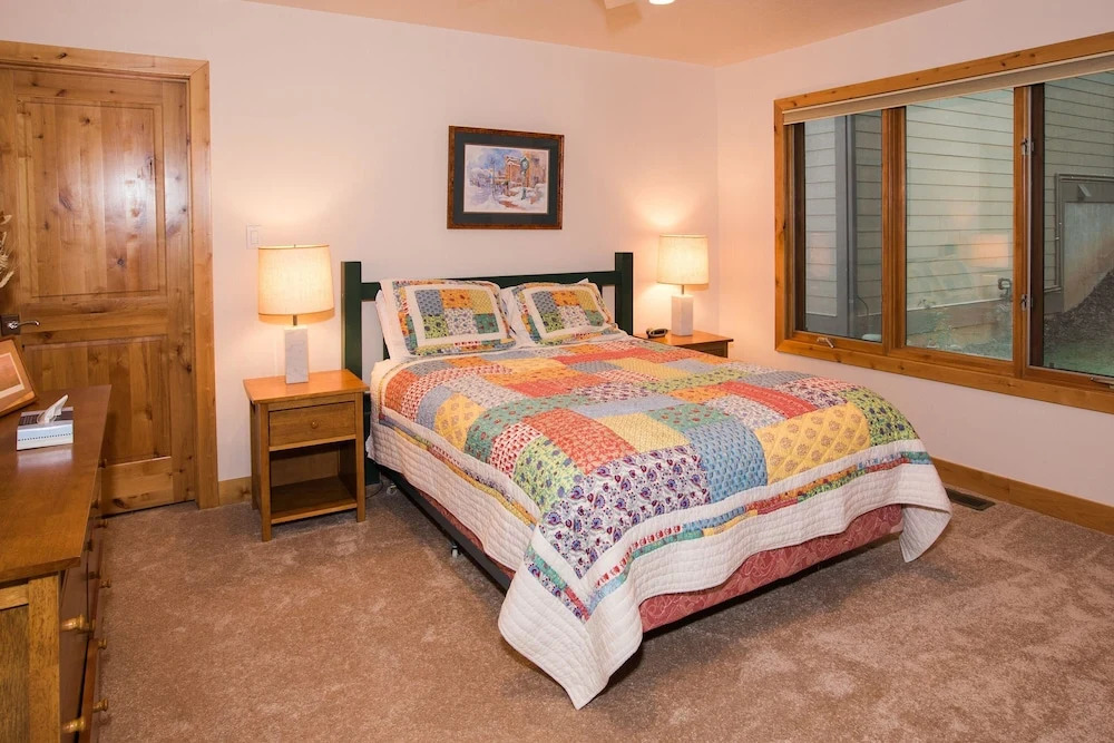 Crescent Ridge 143