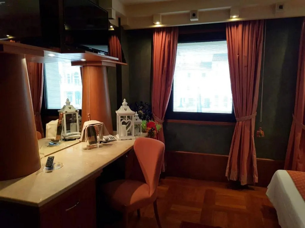 HR Hotel
