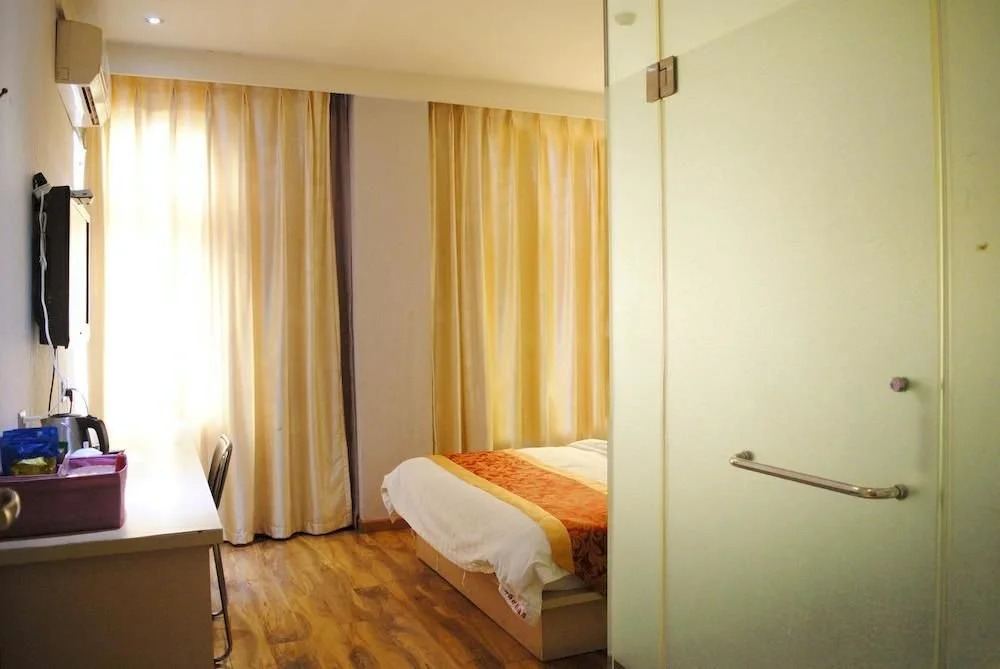 Hi Inn Chongqing Dashiba