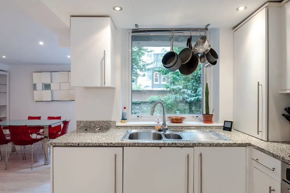 Gorgeous, Central 2 Bed for Up To 4, Bayswater