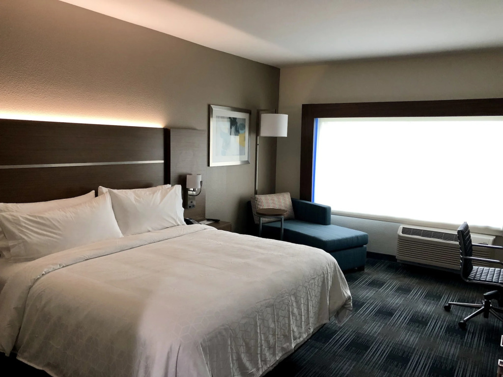 Holiday Inn Express & Suites - Houston Westchase - Westheimer by IHG