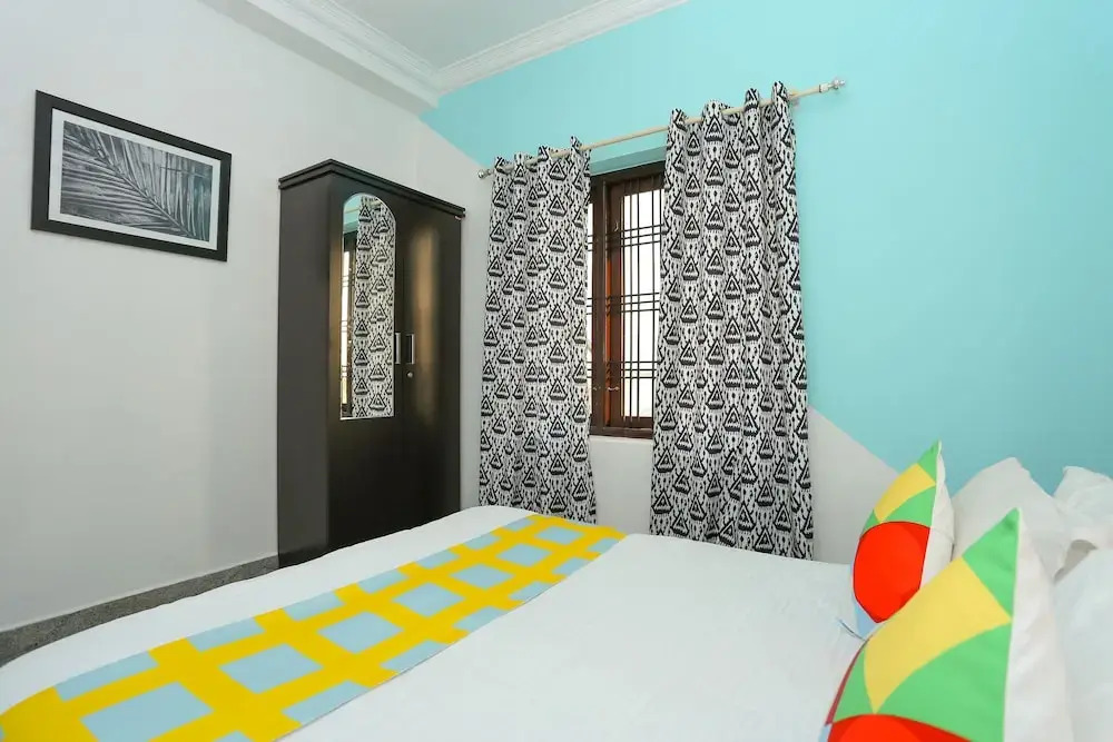 OYO Home 23654 Designer 2BHK