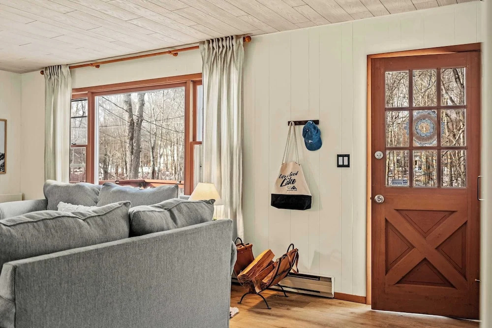 The Pines Cozy Arrowhead Lake Escape With Pools and Outdoor Adventures