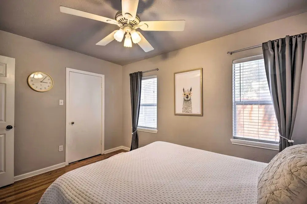 Stylish Home - Walk to Texas Tech University!