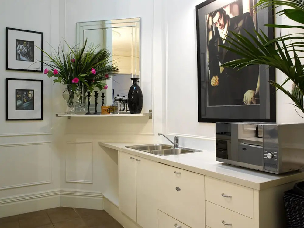 Andre's Mews Luxury Serviced Apartments