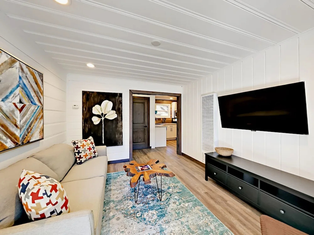 4093 Manzanita Ave Cabin Unit 4