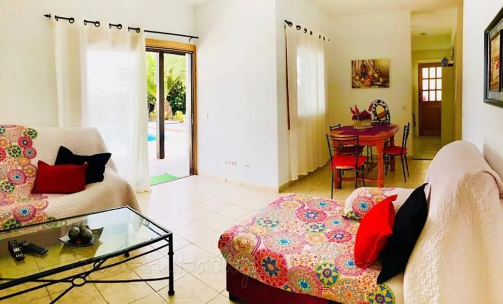 Villa Descansa with private Pool, Air-Conditioning, Sea View, Smart-TV Wifi