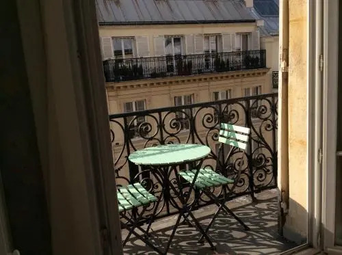 BED and BREAKFAST PARIS QUARTIER CHAMPS-ÉLYSÉES