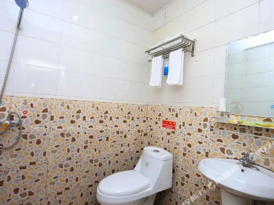 Kuaile Yijia Business Hotel