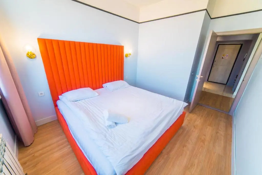Manica R House