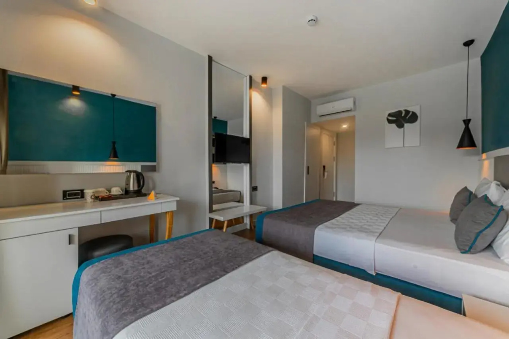 Tema 242 Hotel