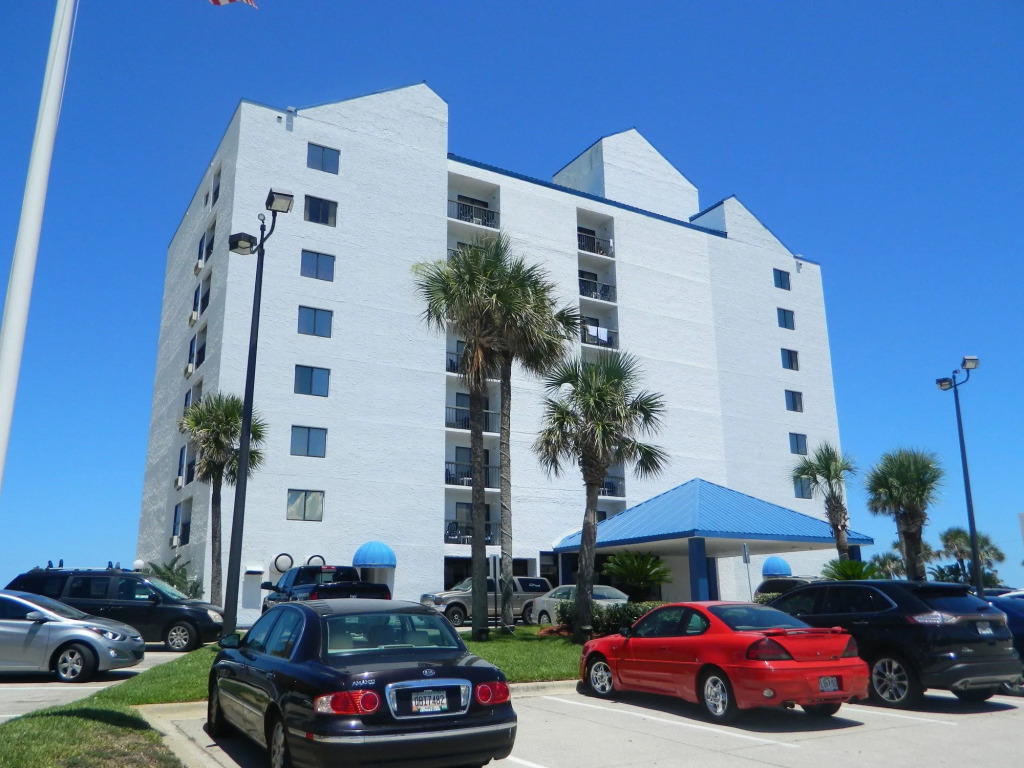 Tropical Winds Resort Hotel