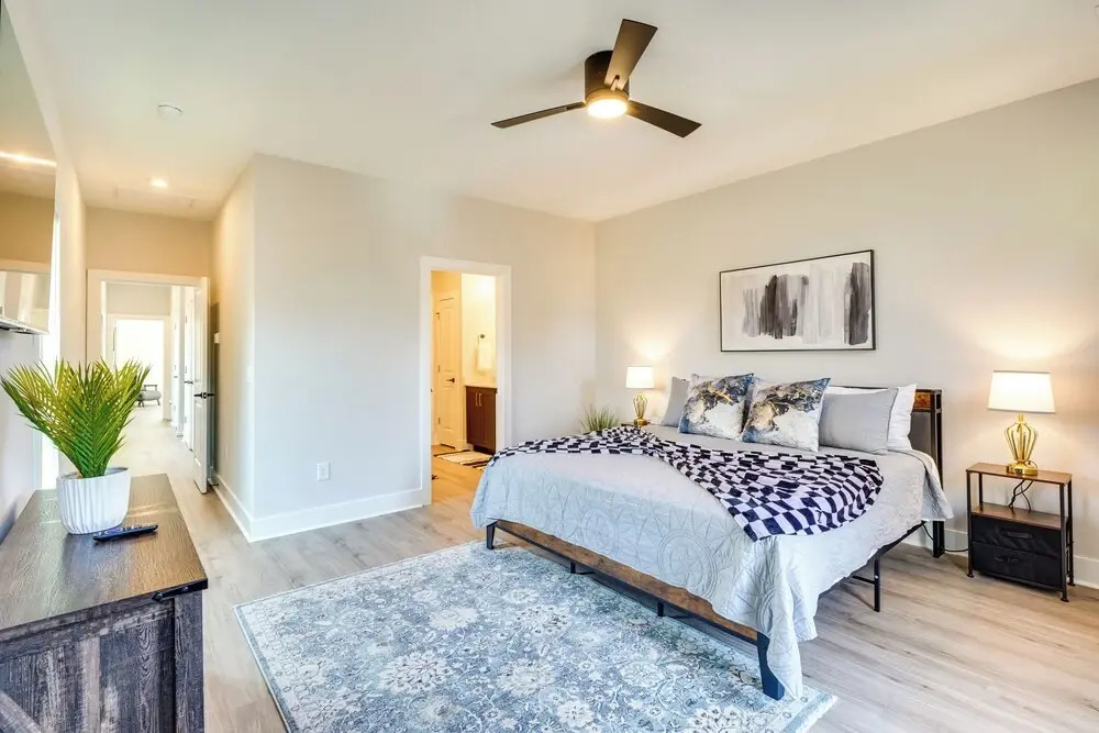 2 Mi to Duke & 3 Mi to Downtown: Durham Townhome