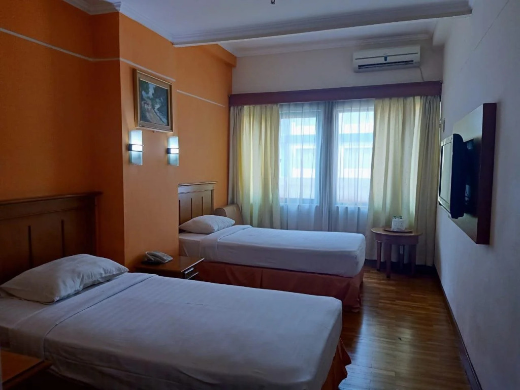 Mega Cikini Hotel