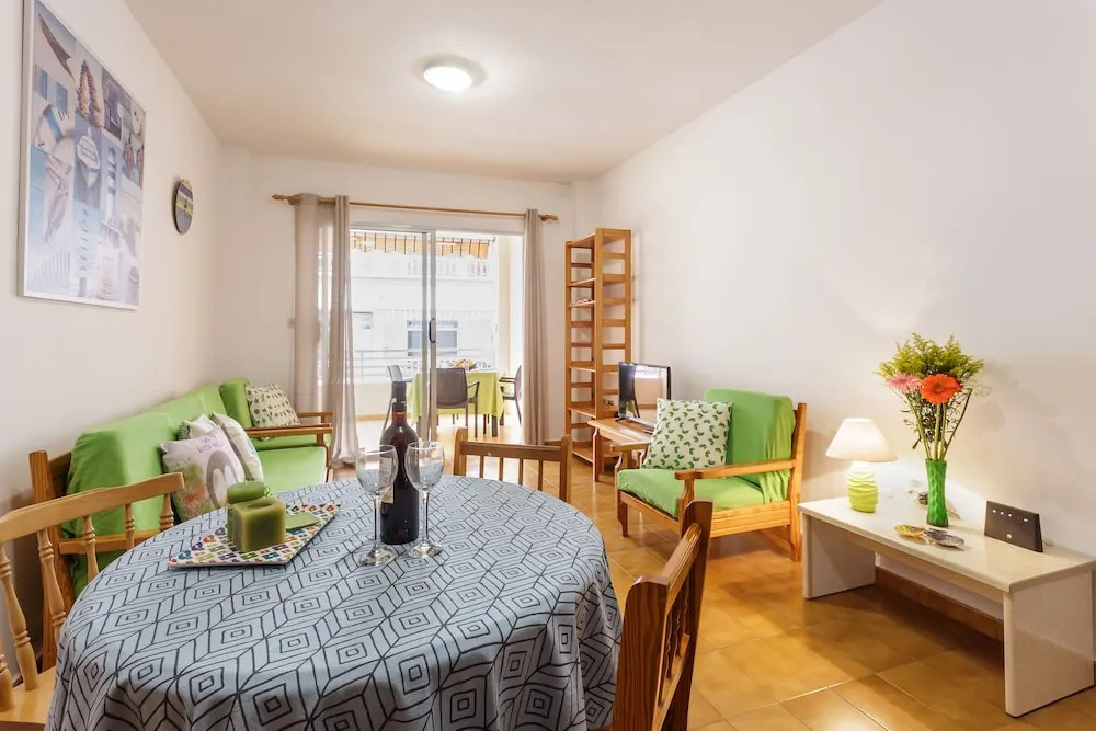 Apartamentos El Faro