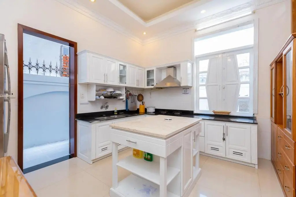 Villa 05 Lạc Long Quân