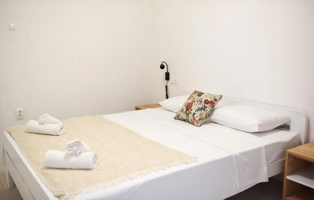 Awesome Apartment in Makarska With Wifi and 1 Bedrooms
