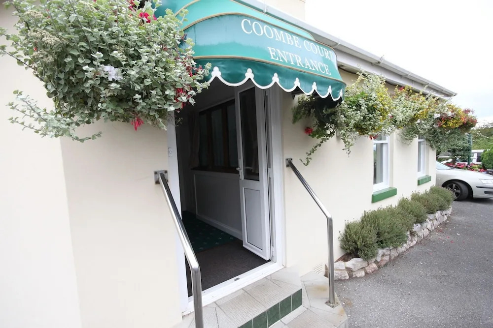 Coombe Court Hotel