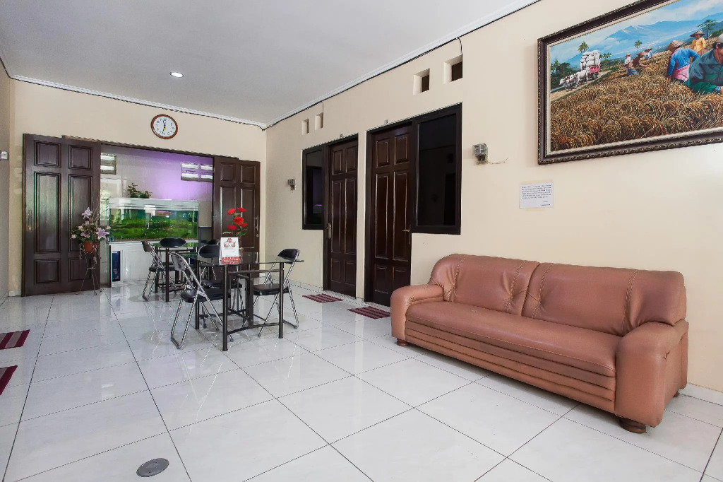 Hotel O Graha 99