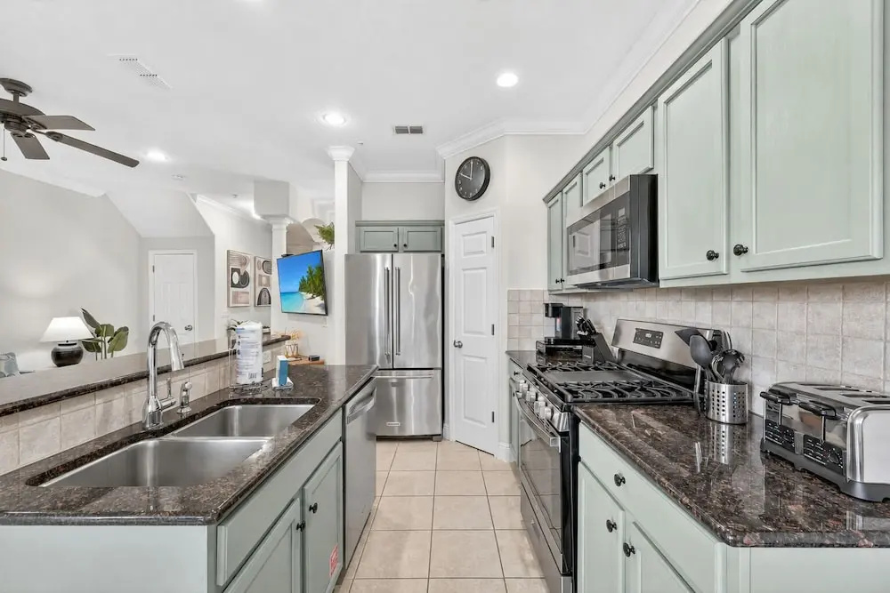 Cozy 3BR Townhome 5 Miles From Disney