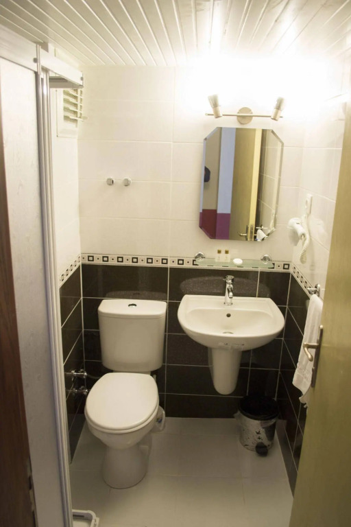 Yildirim Hotel