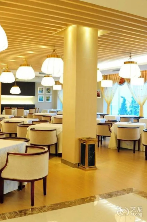 Jindi Hotel(安康金地酒店（汉江一桥店）)